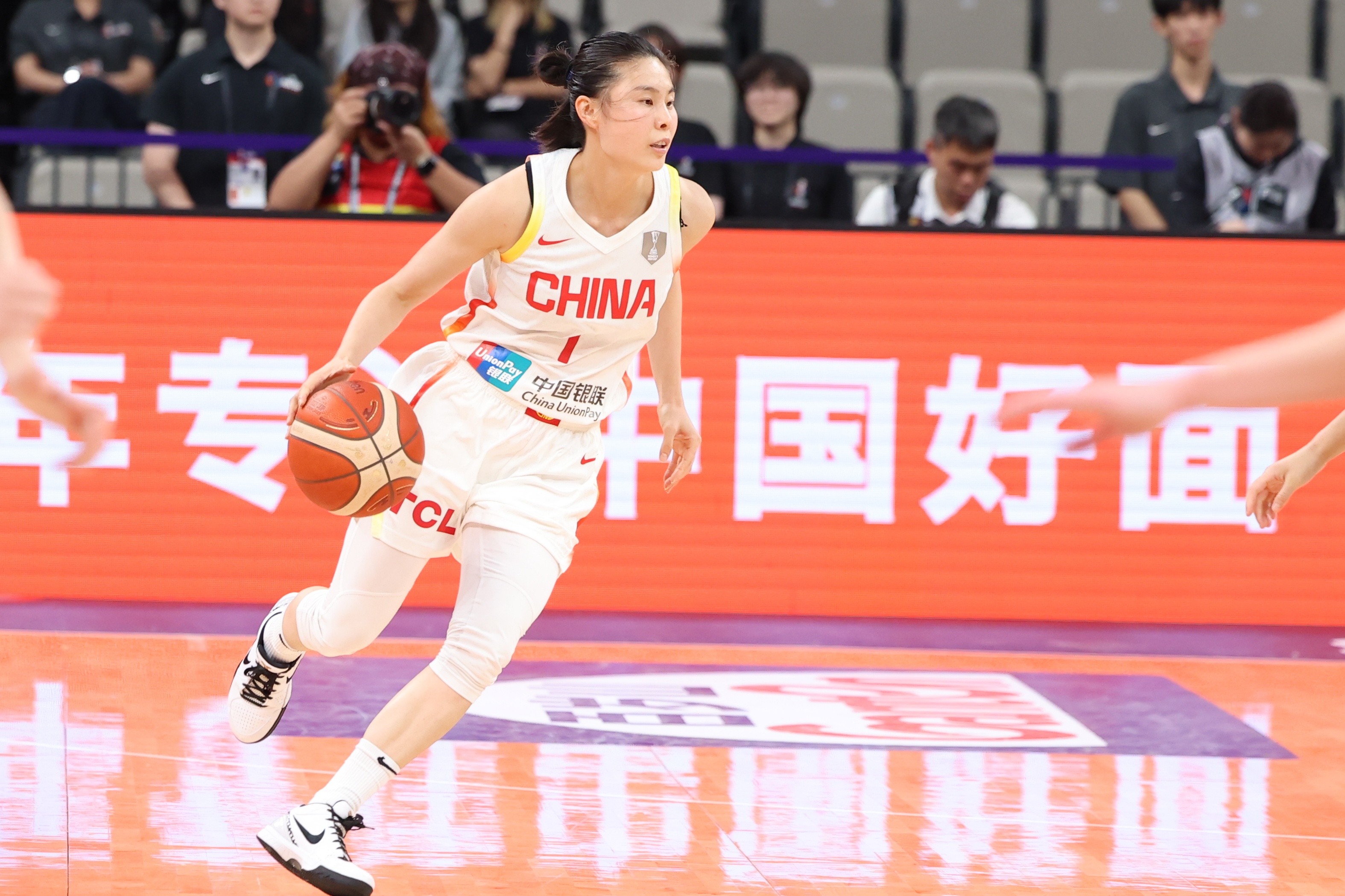 mk体育下载-媒体人：很多人还沉浸在世界杯亚军的辉煌 没认清后卫线青黄不接